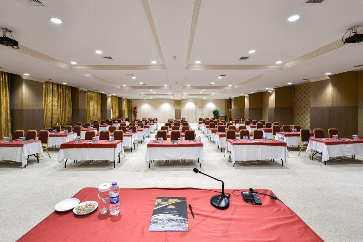 Anadolu Hotels Esenboga Thermal Exterior photo